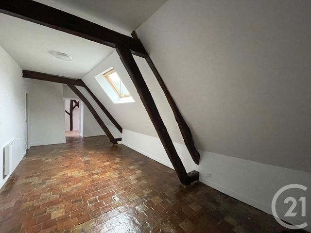 Appartement F1 à louer - 3 pièces - 62,73 m2 - Epernon - 28 - CENTRE