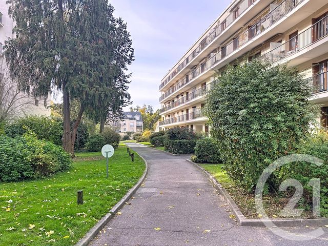 Appartement F3 à vendre - 3 pièces - 79 m2 - Rambouillet - 78 - ILE-DE-FRANCE