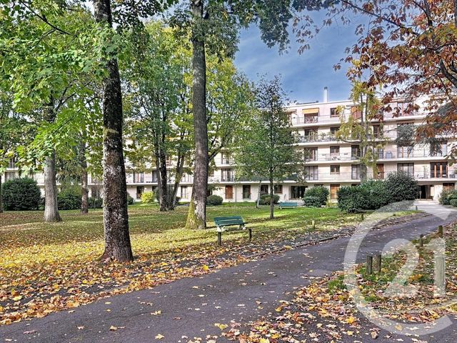 Appartement F3 à vendre - 3 pièces - 79 m2 - Rambouillet - 78 - ILE-DE-FRANCE