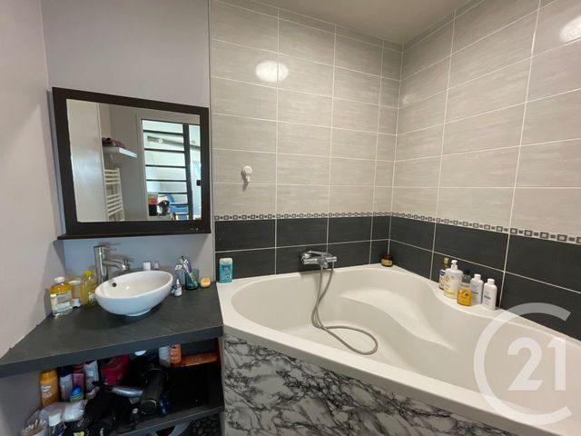 Appartement F3 &agrave; louer - 3 pi&egrave;ces - 70,47 m2 - Rambouillet - 78 - ILE-DE-FRANCE