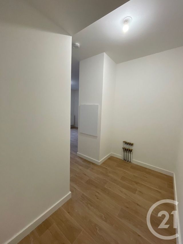 Appartement F2 à louer - 2 pièces - 42 m2 - Epernon - 28 - CENTRE