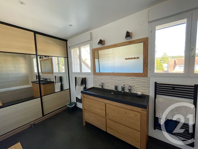 Maison à louer - 7 pièces - 223,47 m2 - St Remy Les Chevreuse - 78 - ILE-DE-FRANCE