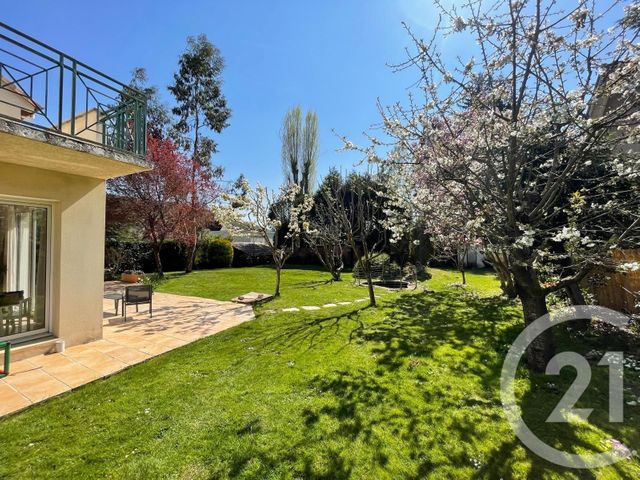 Maison à louer - 7 pièces - 223,47 m2 - St Remy Les Chevreuse - 78 - ILE-DE-FRANCE