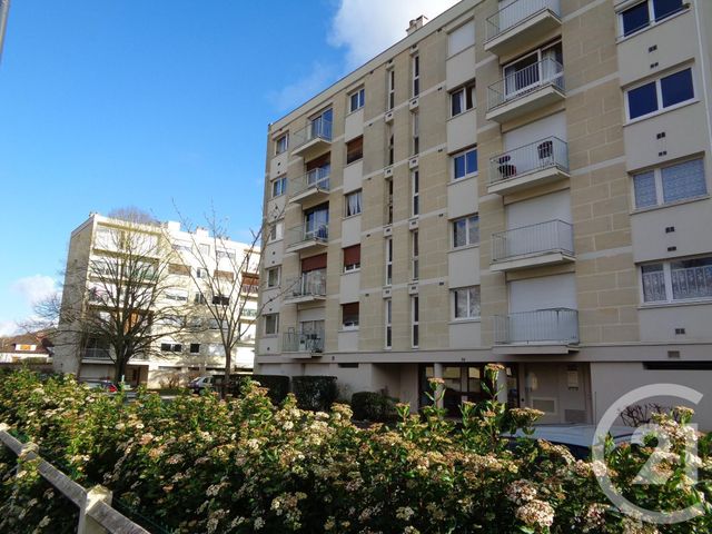 Appartement F1 &agrave; louer - 1 pi&egrave;ce - 31,30 m2 - Epernon - 28 - CENTRE