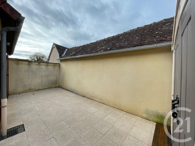 Maison &agrave; louer - 4 pi&egrave;ces - 81,25 m2 - Villiers Le Morhier - 28 - CENTRE