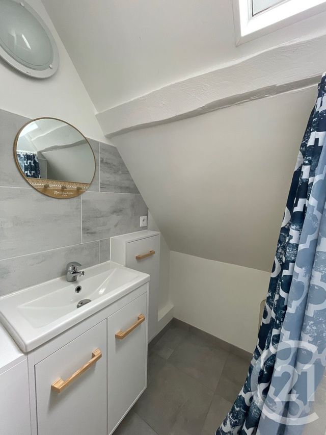 Appartement Duplex &agrave; louer - 2 pi&egrave;ces - 37,94 m2 - Gallardon - 28 - CENTRE