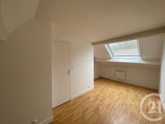 Appartement Duplex &agrave; louer - 2 pi&egrave;ces - 37,94 m2 - Gallardon - 28 - CENTRE