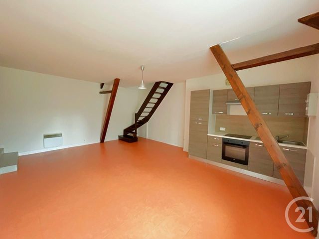 Appartement Duplex &agrave; louer - 2 pi&egrave;ces - 38,26 m2 - Gallardon - 28 - CENTRE