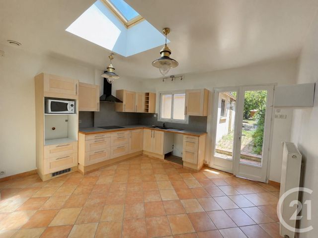 Maison &agrave; louer - 3 pi&egrave;ces - 74,29 m2 - Rambouillet - 78 - ILE-DE-FRANCE