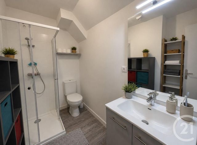 Appartement F2 &agrave; louer - 2 pi&egrave;ces - 42,30 m2 - Epernon - 28 - CENTRE