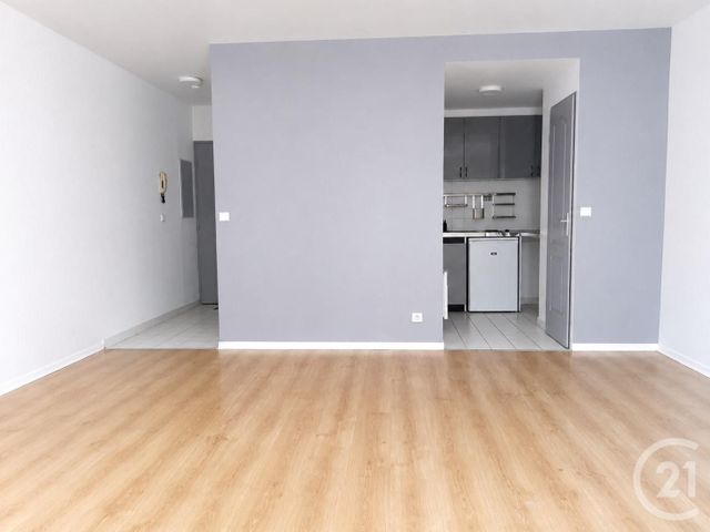 Appartement Studio &agrave; louer - 1 pi&egrave;ce - 32,34 m2 - Chevreuse - 78 - ILE-DE-FRANCE
