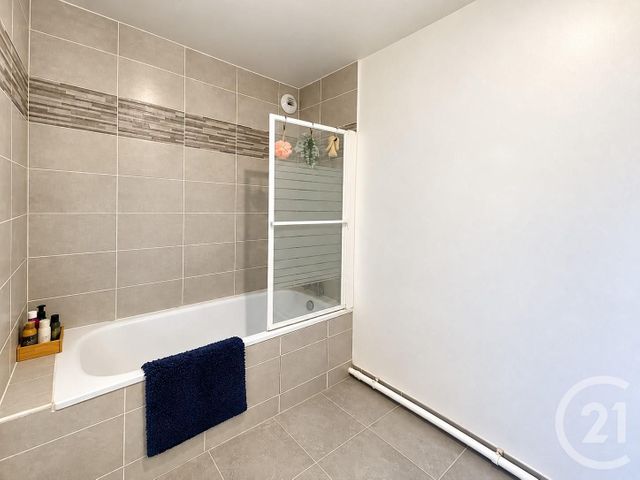 Appartement F3 &agrave; louer - 3 pi&egrave;ces - 65,74 m2 - Rambouillet - 78 - ILE-DE-FRANCE