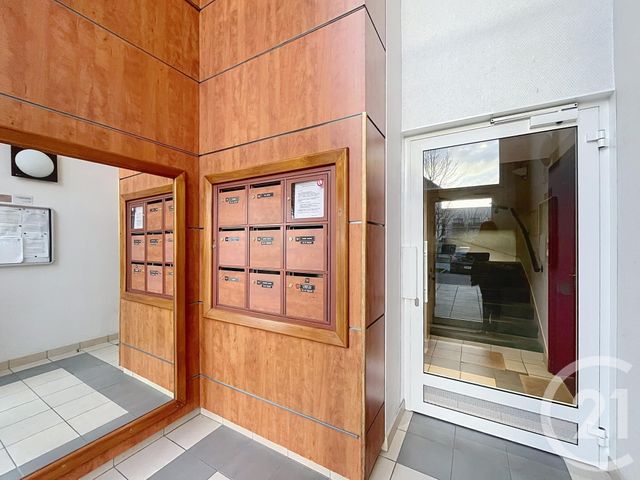 Appartement F3 &agrave; vendre - 3 pi&egrave;ces - 65,60 m2 - Chartres - 28 - CENTRE