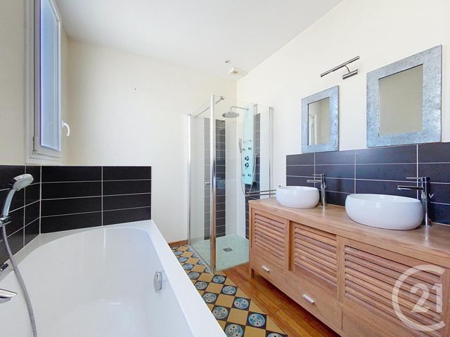 Afficher la photo en grand Maison à vendre - 7 pièces - 130 m2 - Chartres - 28 - CENTRE