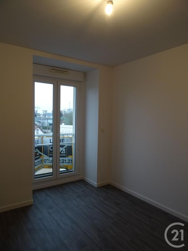 Appartement F3 à vendre - 3 pièces - 79,54 m2 - Luisant - 28 - CENTRE