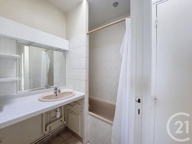 Appartement F2 à vendre - 2 pièces - 47 m2 - Chartres - 28 - CENTRE