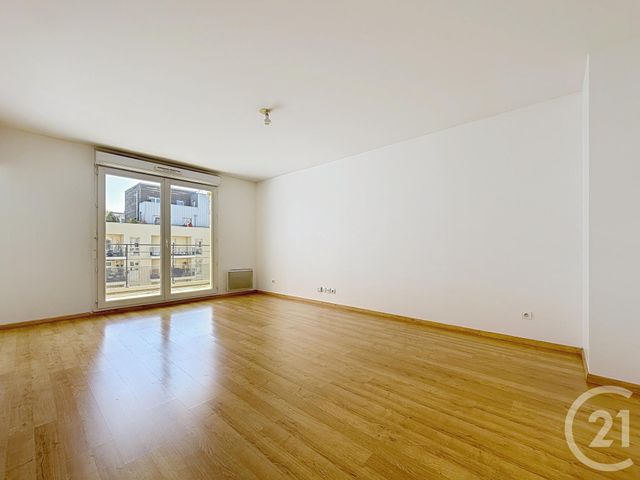 Appartement T3 à vendre - 3 pièces - 67,83 m2 - Chartres - 28 - CENTRE