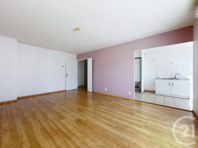 Appartement T3 à vendre - 3 pièces - 67,83 m2 - Chartres - 28 - CENTRE