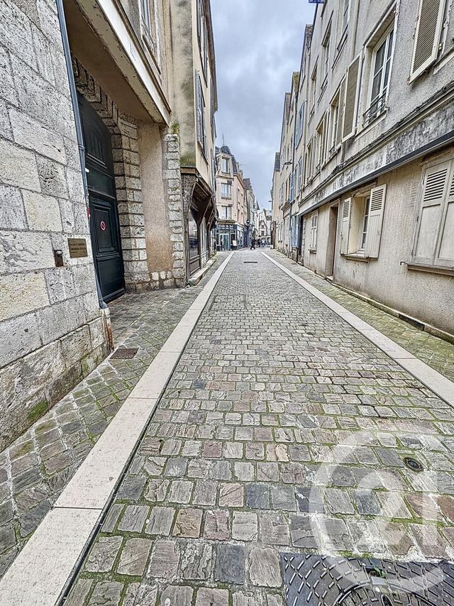 Appartement F2 à vendre - 2 pièces - 45 m2 - Chartres - 28 - CENTRE