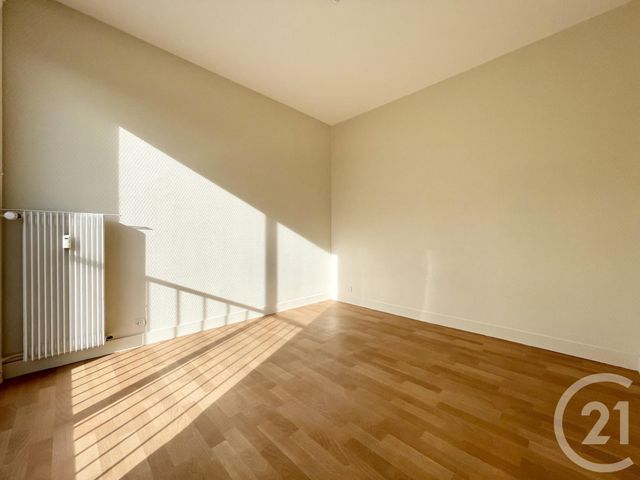 Appartement F3 &agrave; louer - 3 pi&egrave;ces - 75,04 m2 - Chartres - 28 - CENTRE