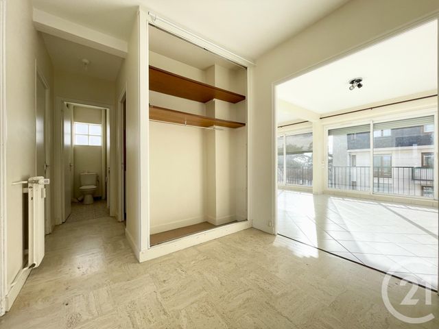 Appartement F3 &agrave; louer - 3 pi&egrave;ces - 75,04 m2 - Chartres - 28 - CENTRE