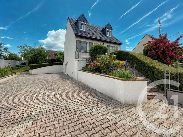 Maison à vendre - 4 pièces - 84 m2 - St Prest - 28 - CENTRE