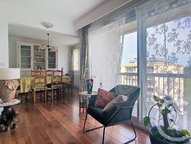 Appartement T4 à vendre - 4 pièces - 84,51 m2 - Chartres - 28 - CENTRE