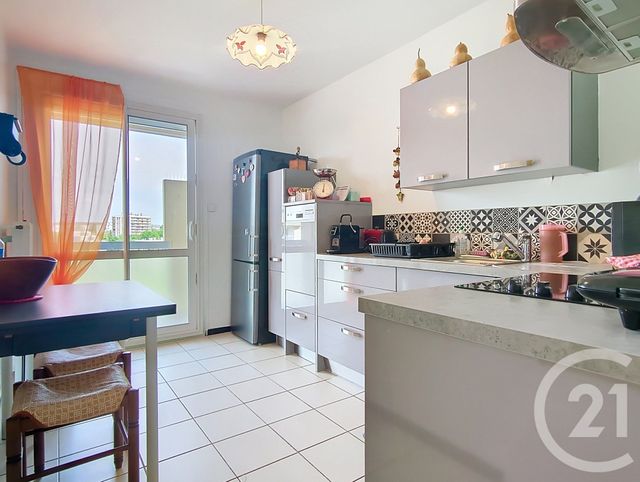 Appartement T4 à vendre - 4 pièces - 84,51 m2 - Chartres - 28 - CENTRE