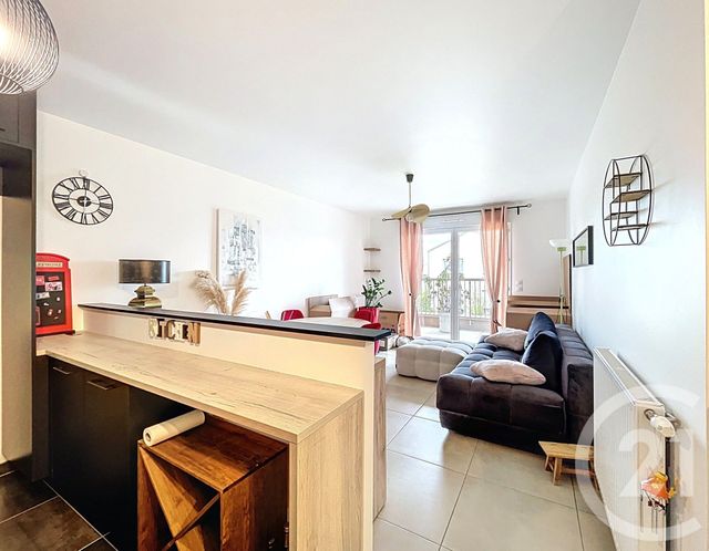 Appartement F3 à vendre - 3 pièces - 62 m2 - Chartres - 28 - CENTRE