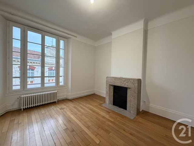 Appartement F3 &agrave; louer - 4 pi&egrave;ces - 85,31 m2 - Chartres - 28 - CENTRE