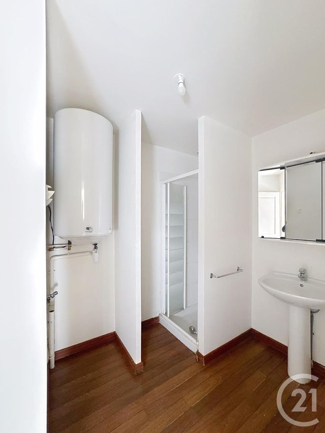 Appartement F3 à vendre - 3 pièces - 65 m2 - Chartres - 28 - CENTRE