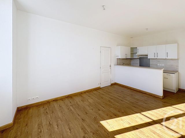 Appartement F3 à vendre - 3 pièces - 65 m2 - Chartres - 28 - CENTRE