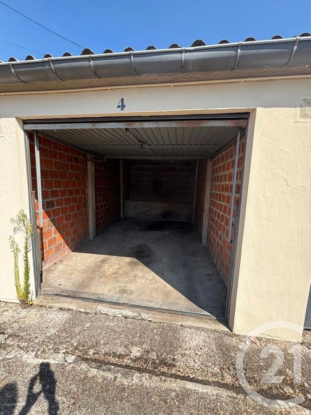 Parking à louer - 12 m2 - Chartres - 28 - CENTRE