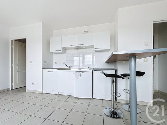 Appartement F1 à vendre - 1 pièce - 31,39 m2 - Chartres - 28 - CENTRE