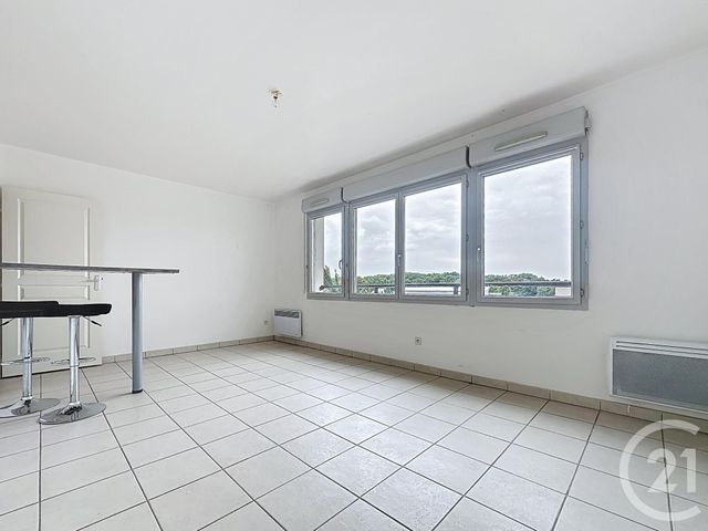 Appartement F1 à vendre - 1 pièce - 31,39 m2 - Chartres - 28 - CENTRE