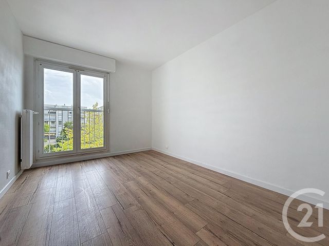 Appartement T5 à vendre - 5 pièces - 93,73 m2 - Chartres - 28 - CENTRE