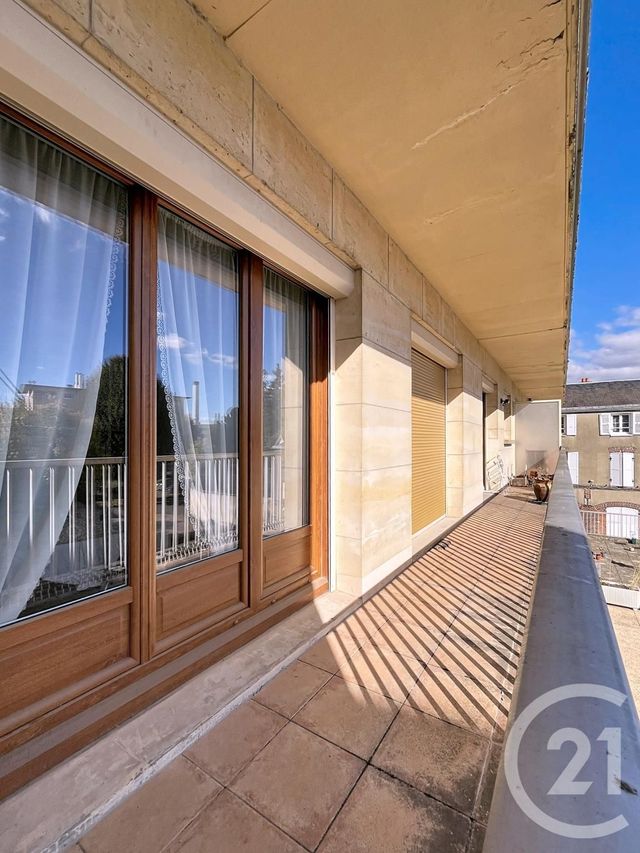 Afficher la photo en grand Appartement F4 à vendre - 4 pièces - 88,44 m2 - Chartres - 28 - CENTRE