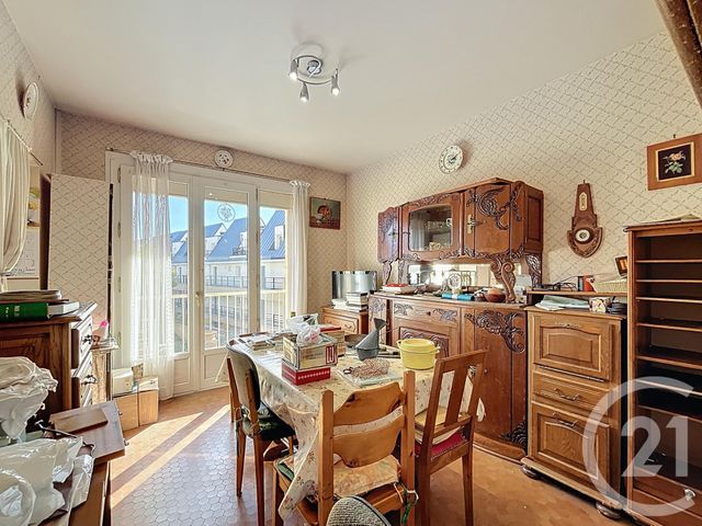Afficher la photo en grand Appartement F4 à vendre - 4 pièces - 88,44 m2 - Chartres - 28 - CENTRE