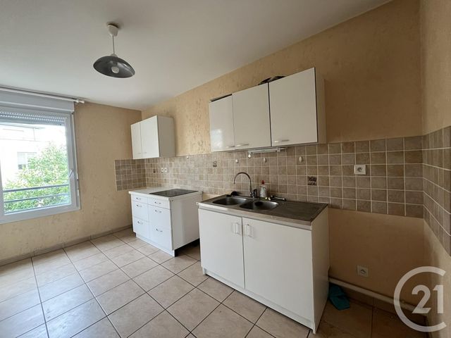Appartement F3 à louer - 3 pièces - 65,99 m2 - Chartres - 28 - CENTRE