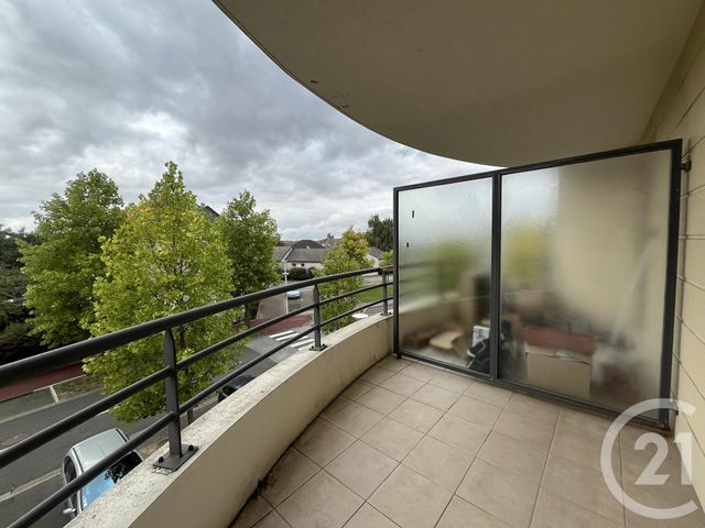 Appartement F3 à louer - 3 pièces - 65,99 m2 - Chartres - 28 - CENTRE