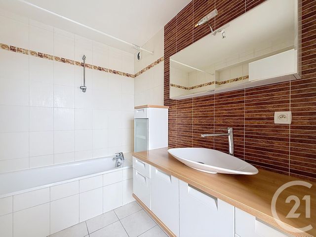 Appartement T4 &agrave; vendre - 4 pi&egrave;ces - 82,92 m2 - Chartres - 28 - CENTRE