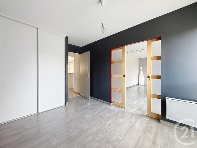 Afficher la photo en grand Appartement F5 à vendre - 5 pièces - 97 m2 - Chartres - 28 - CENTRE