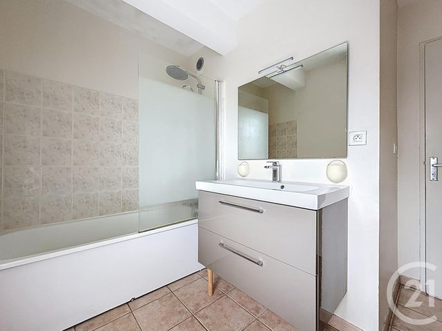 Afficher la photo en grand Appartement F5 à vendre - 5 pièces - 97 m2 - Chartres - 28 - CENTRE