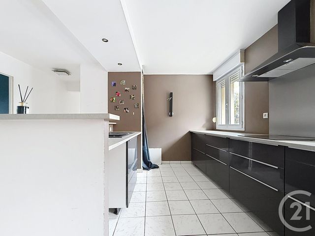 Afficher la photo en grand Appartement F5 à vendre - 5 pièces - 97 m2 - Chartres - 28 - CENTRE