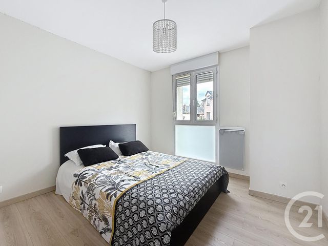 Afficher la photo en grand Appartement F5 à vendre - 5 pièces - 97 m2 - Chartres - 28 - CENTRE