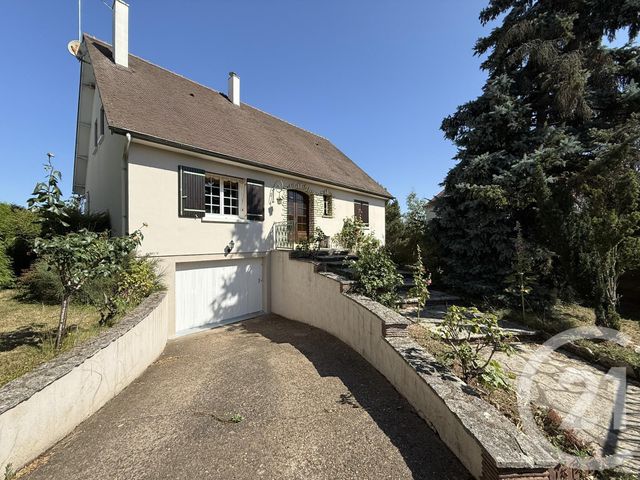 Maison à louer - 6 pièces - 190,01 m2 - Luce - 28 - CENTRE
