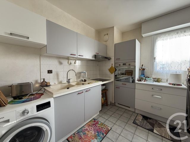 Appartement T4 à louer - 5 pièces - 87,52 m2 - Chartres - 28 - CENTRE