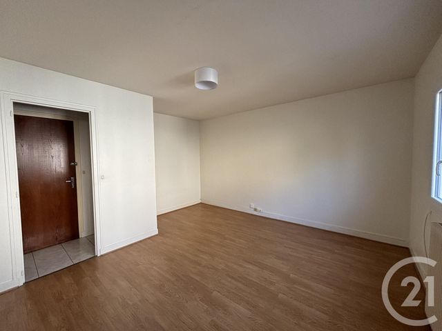 Appartement Studio à louer - 1 pièce - 25,22 m2 - Chartres - 28 - CENTRE