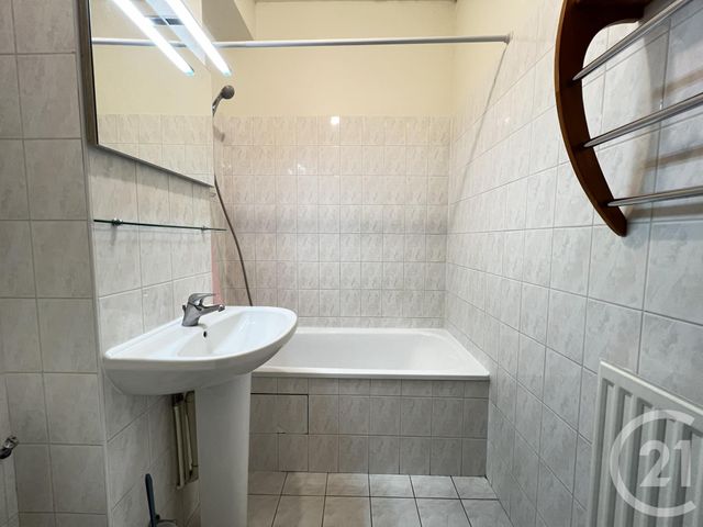 Appartement Studio à louer - 1 pièce - 22,06 m2 - Chartres - 28 - CENTRE