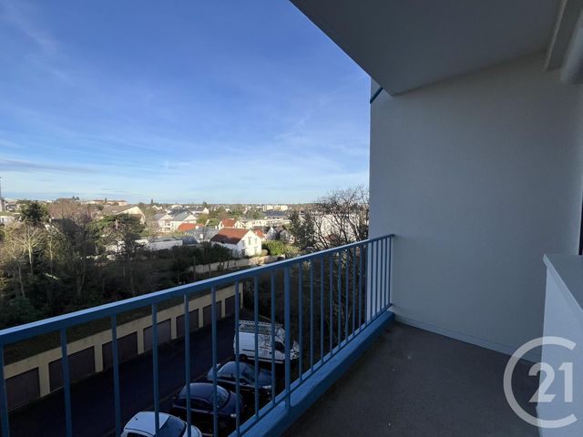 Appartement F3 à vendre - 3 pièces - 64 m2 - Chartres - 28 - CENTRE